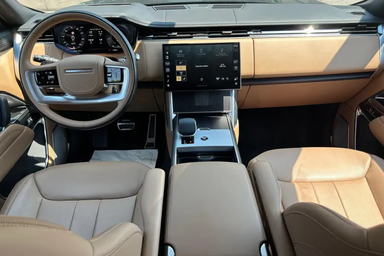 Land Rover Range Rover din 2025 cu 8.500 km - oferta LAN247342 - foto 9