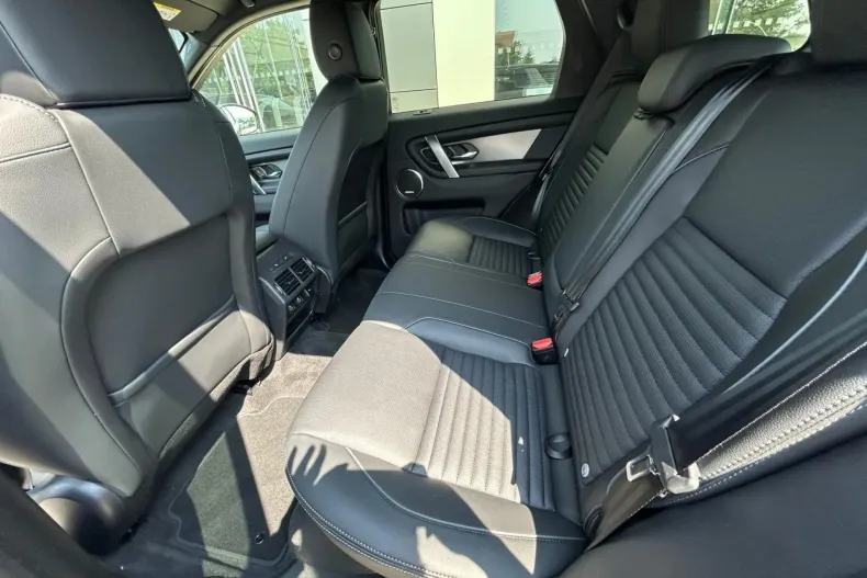 Land Rover Discovery Sport din 2025 cu 5.000 km - oferta LAN247343 - foto 12