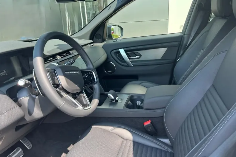 Land Rover Discovery Sport din 2025 cu 5.000 km - oferta LAN247343 - foto 15