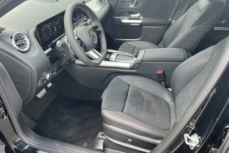 Mercedes-Benz GLA din 2026 cu 6.000 km - oferta MER247351 - foto 9