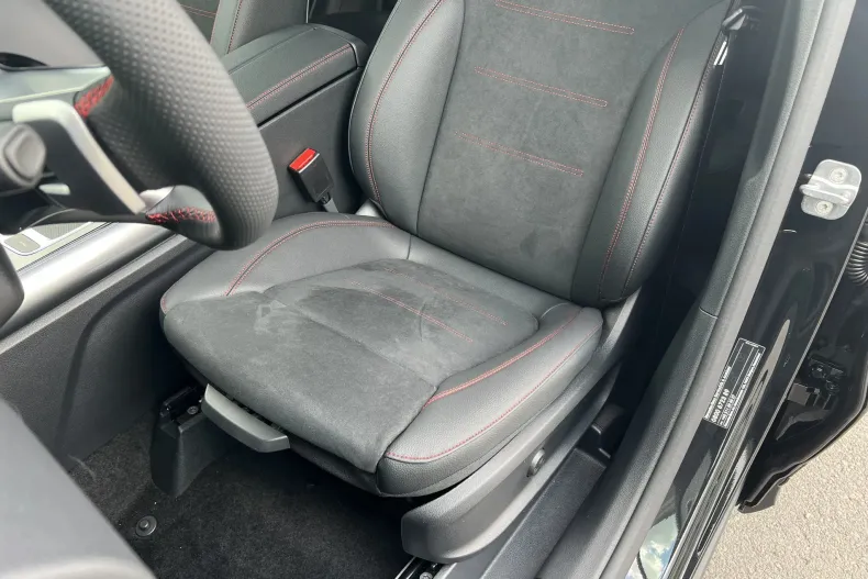 Mercedes-Benz GLA din 2026 cu 6.000 km - oferta MER247351 - foto 12