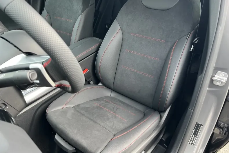 Mercedes-Benz GLA din 2026 cu 6.000 km - oferta MER247353 - foto 12
