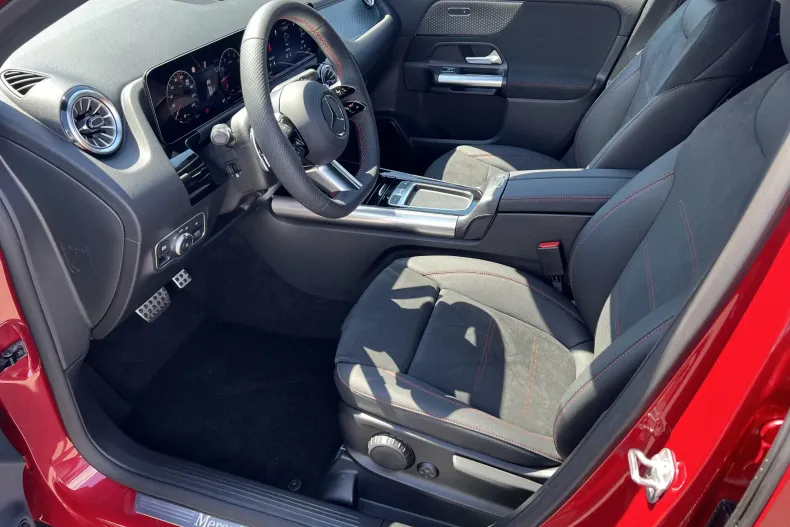 Mercedes-Benz GLA din 2026 cu 6.000 km - oferta MER247354 - foto 9