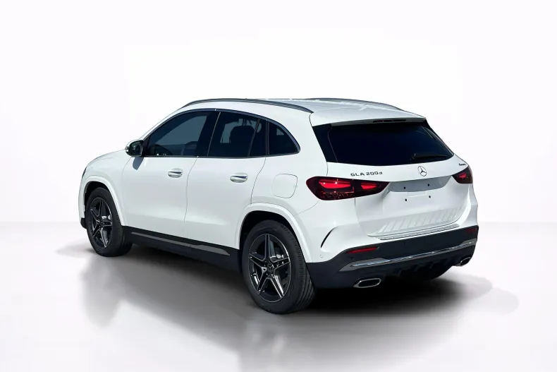 Mercedes-Benz GLA din 2026 cu 6.000 km - oferta MER247355 - foto 3