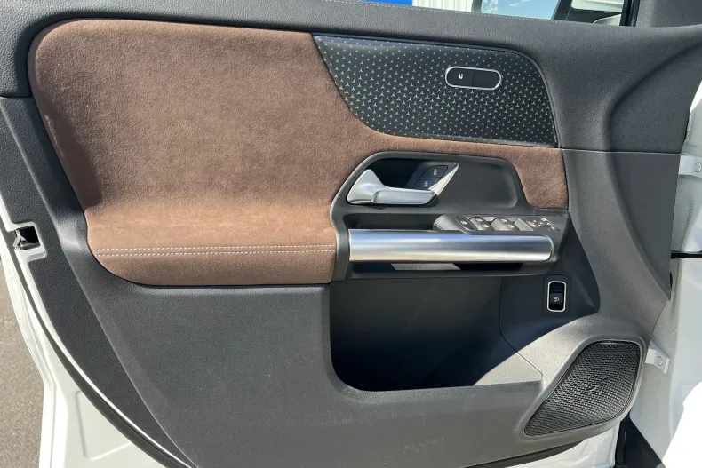 Mercedes-Benz GLA din 2026 cu 6.000 km - oferta MER247355 - foto 10