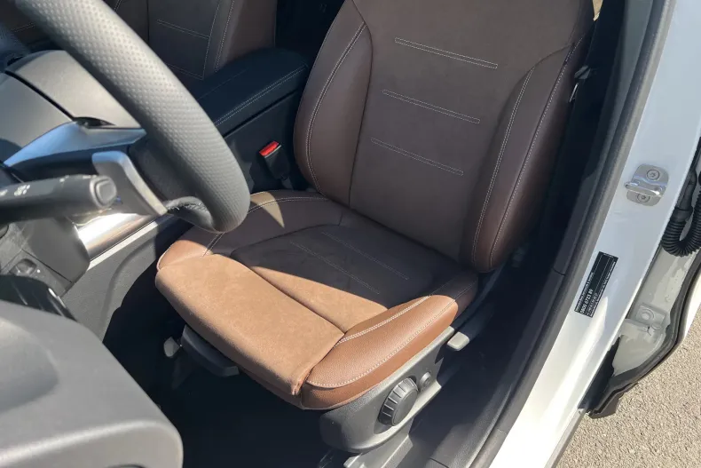 Mercedes-Benz GLA din 2026 cu 6.000 km - oferta MER247355 - foto 12