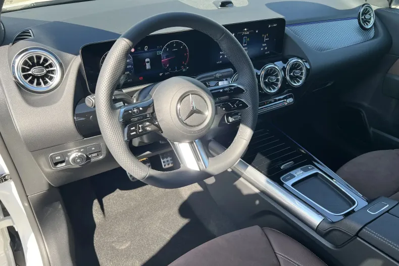 Mercedes-Benz GLA din 2026 cu 6.000 km - oferta MER247355 - foto 13