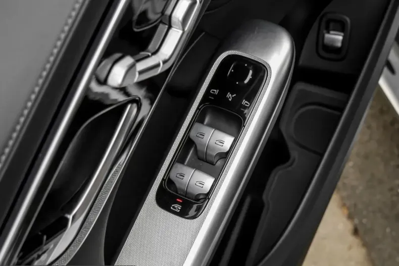 Mercedes-Benz GLC 450 (Clasa GLC) din 2025 cu 25.467 km - oferta MER247366 - foto 17