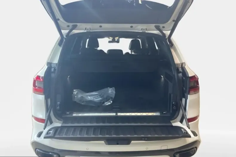 BMW X5 (Seria X) din 2023 cu 50.600 km - oferta BMW247378 - foto 13