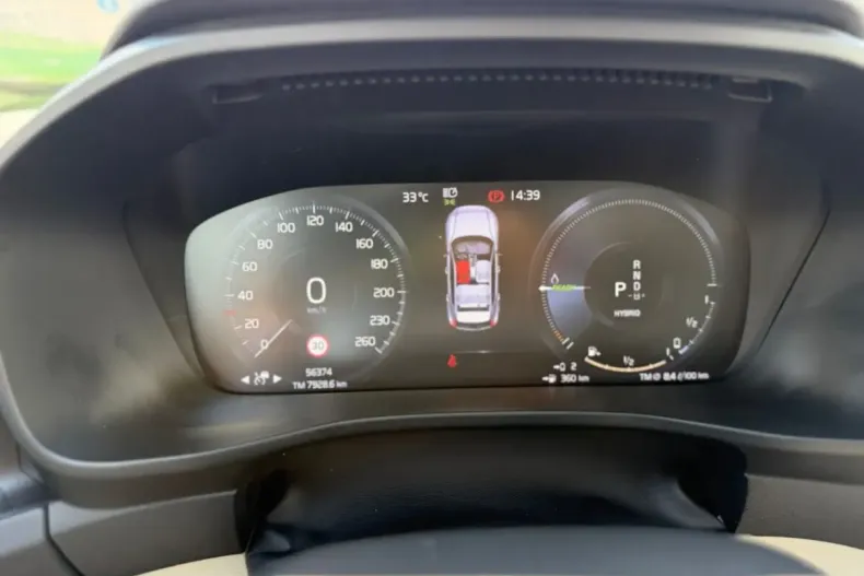 Volvo XC40 din 2023 cu 56.374 km - oferta VOL247389 - foto 8