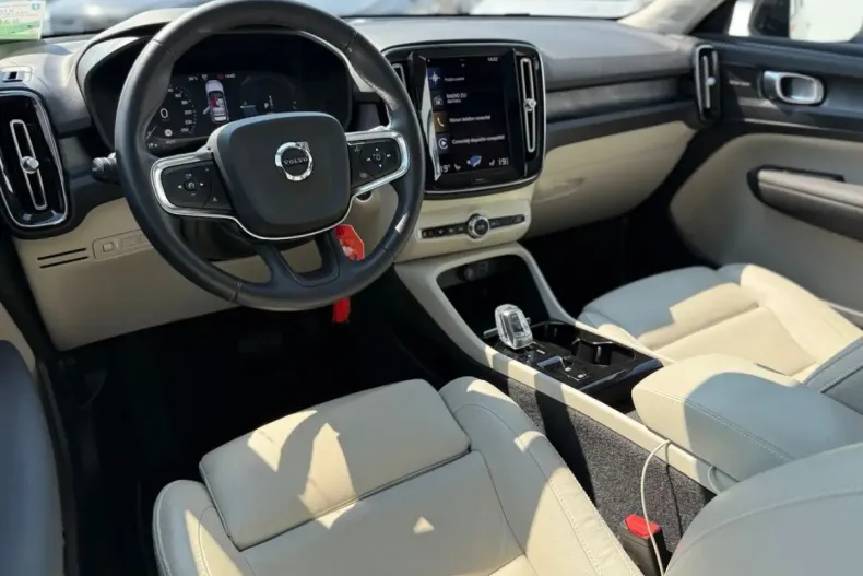 Volvo XC40 din 2023 cu 56.374 km - oferta VOL247389 - foto 20