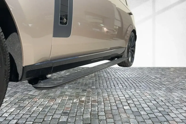 Land Rover Range Rover din 2024 cu 10.371 km - oferta LAN247394 - foto 19