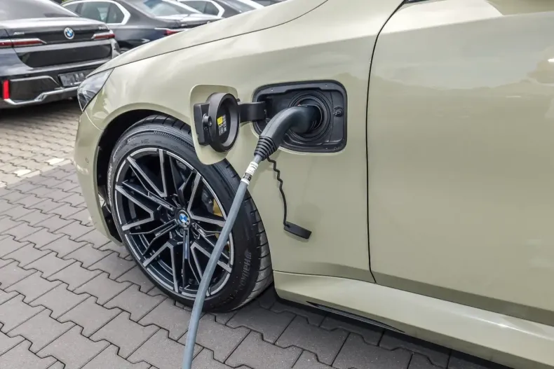BMW M5 (Seria 5) din 2024 cu 17.485 km - oferta BMW247397 - foto 24
