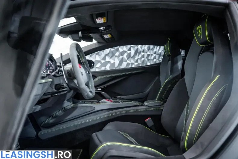 Lamborghini Revuelto din 2024 cu 8.500 km - oferta LAM247401 - foto 4
