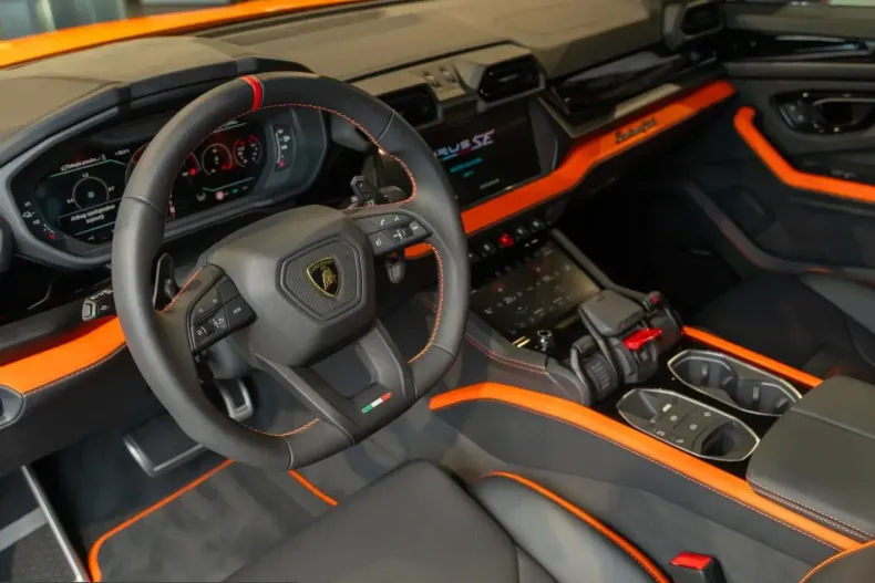 Lamborghini Urus din 2025 cu 2.100 km - oferta LAM247402 - foto 4