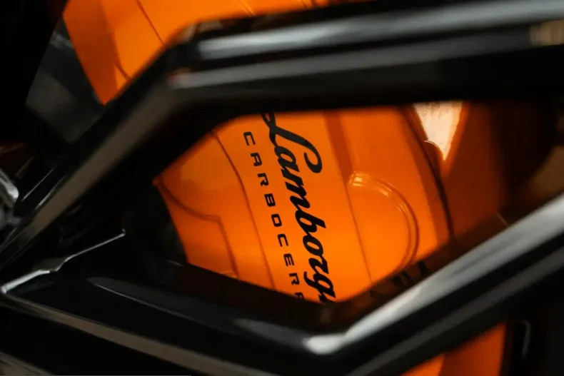 Lamborghini Urus din 2025 cu 2.100 km - oferta LAM247402 - foto 24