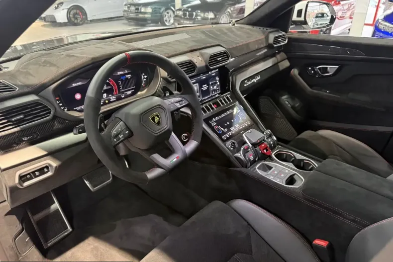 Lamborghini Urus din 2024 cu 24.800 km - oferta LAM247403 - foto 2