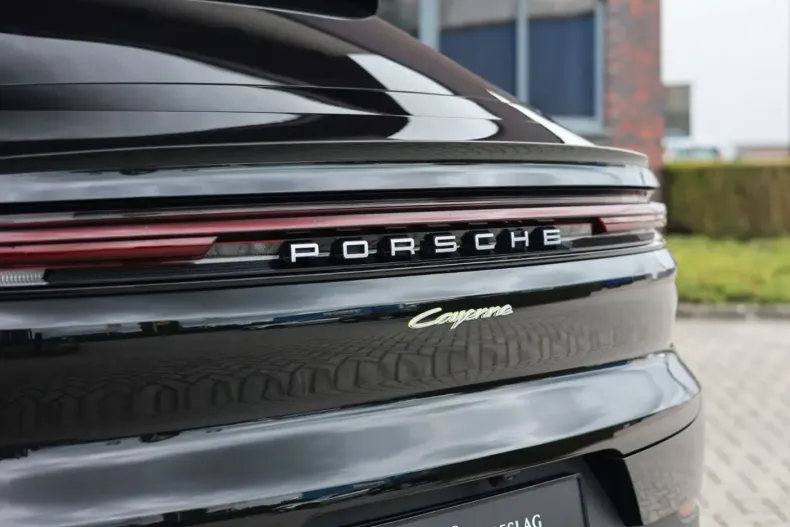 Porsche Cayenne din 2024 cu 17.027 km - oferta POR247405 - foto 10