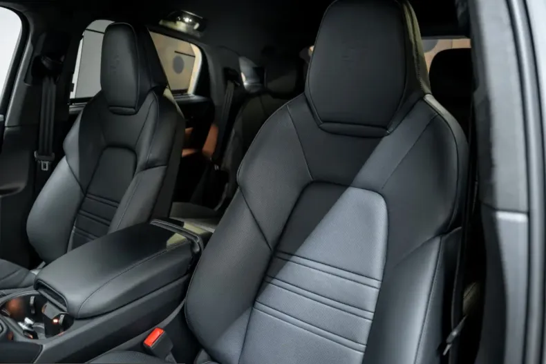 Porsche Cayenne din 2024 cu 14.980 km - oferta POR247408 - foto 18