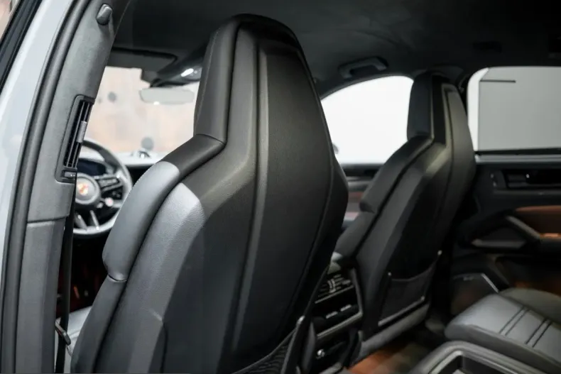 Porsche Cayenne din 2024 cu 14.980 km - oferta POR247408 - foto 38