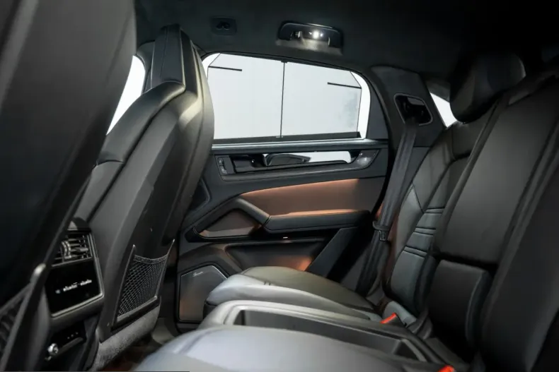 Porsche Cayenne din 2024 cu 14.980 km - oferta POR247408 - foto 39