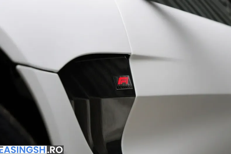 Aston Martin V8 Vantage din 2023 cu 10.050 km - oferta AST247412 - foto 15