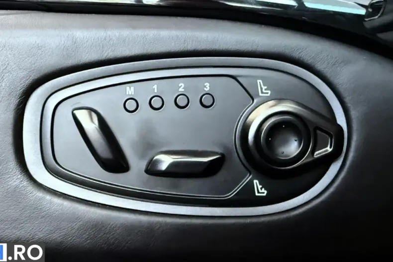 Aston Martin V8 Vantage din 2023 cu 11.440 km - oferta AST247414 - foto 15