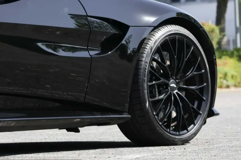 Aston Martin V8 Vantage din 2022 cu 12.250 km - oferta AST247416 - foto 10