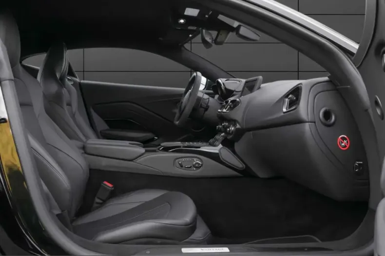 Aston Martin V8 Vantage din 2022 cu 12.250 km - oferta AST247416 - foto 17
