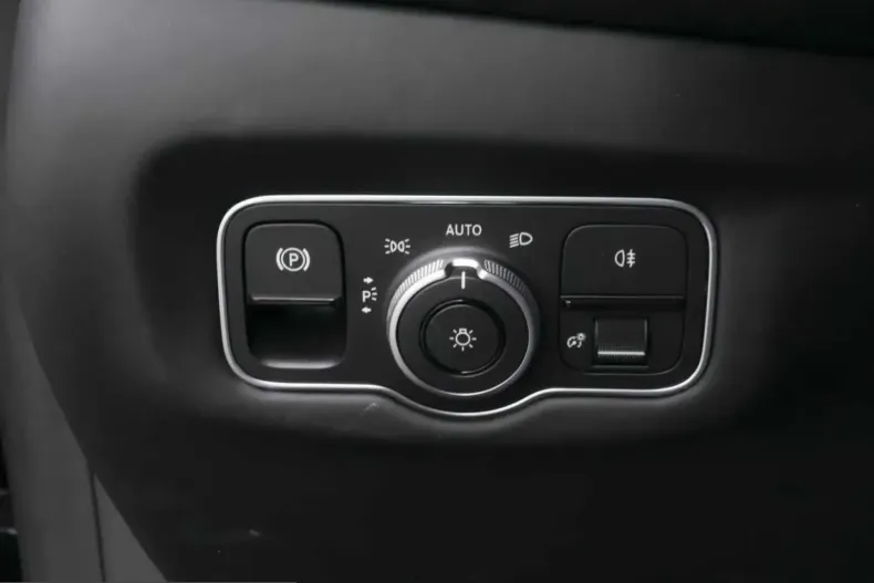 Aston Martin V8 Vantage din 2022 cu 12.250 km - oferta AST247416 - foto 31