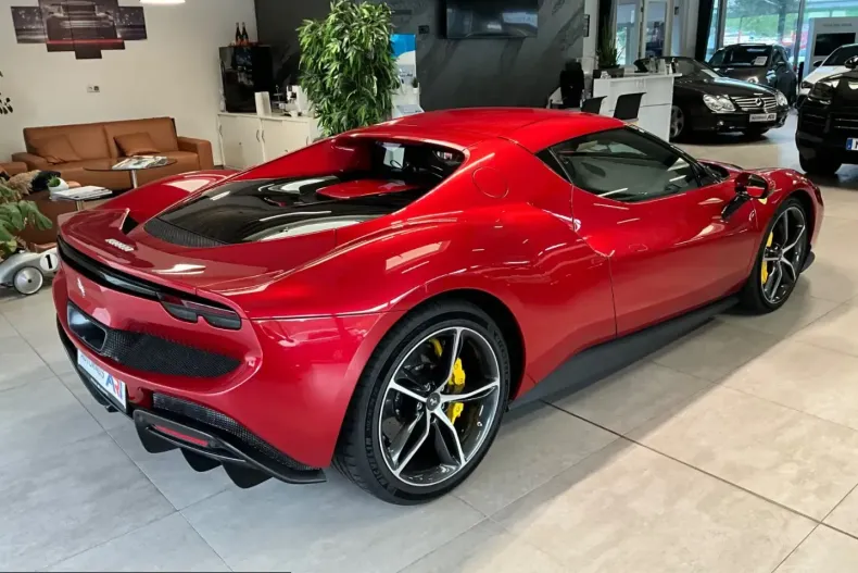 Ferrari 296 GTB din 2022 cu 3.250 km - oferta FER247420 - foto 4