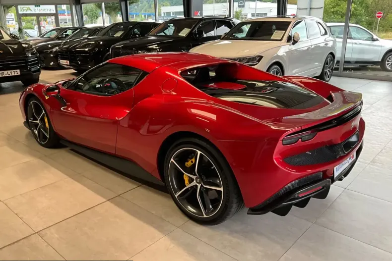 Ferrari 296 GTB din 2022 cu 3.250 km - oferta FER247420 - foto 5