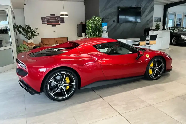 Ferrari 296 GTB din 2022 cu 3.250 km - oferta FER247420 - foto 6