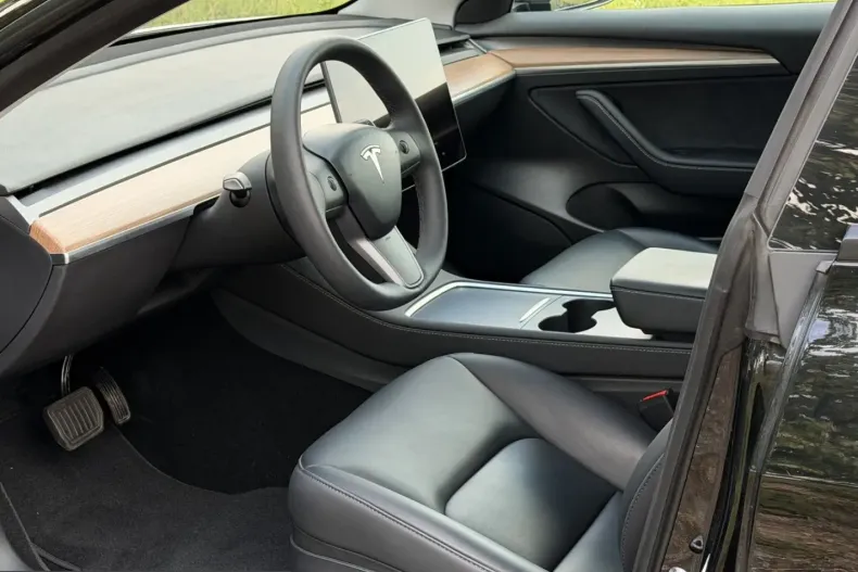 Tesla Model 3 din 2023 cu 68.000 km - oferta TES247422 - foto 7