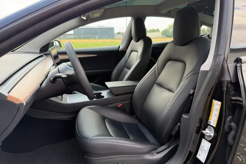 Tesla Model 3 din 2023 cu 68.000 km - oferta TES247422 - foto 8