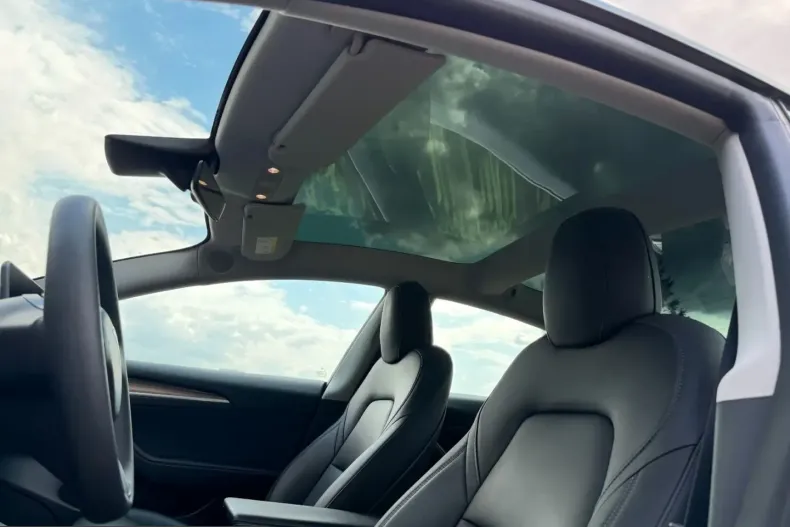 Tesla Model 3 din 2023 cu 68.000 km - oferta TES247422 - foto 9