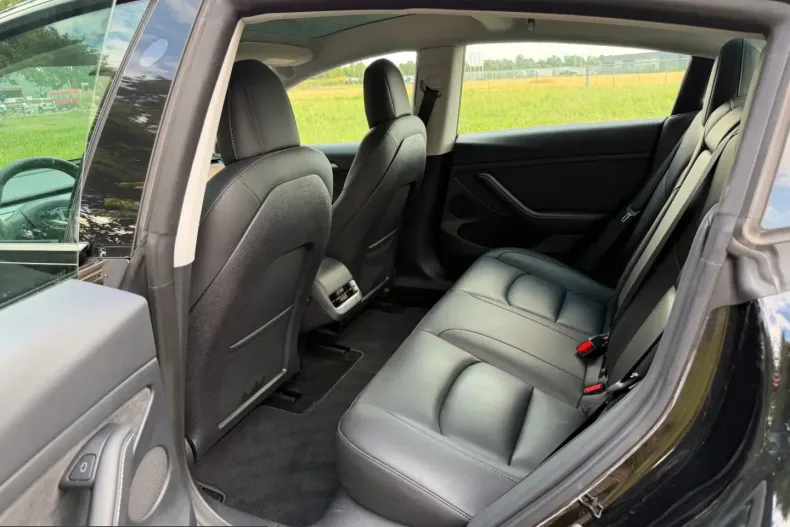 Tesla Model 3 din 2023 cu 68.000 km - oferta TES247422 - foto 26
