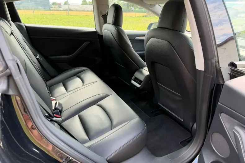 Tesla Model 3 din 2023 cu 68.000 km - oferta TES247422 - foto 28