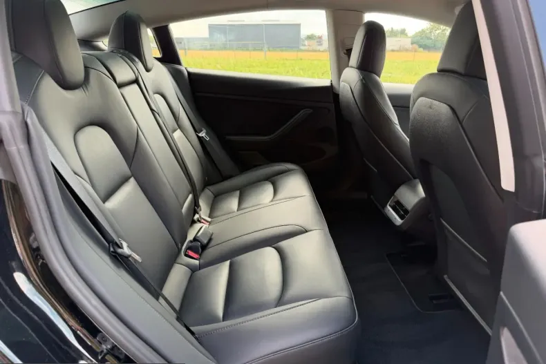 Tesla Model 3 din 2023 cu 68.000 km - oferta TES247422 - foto 29