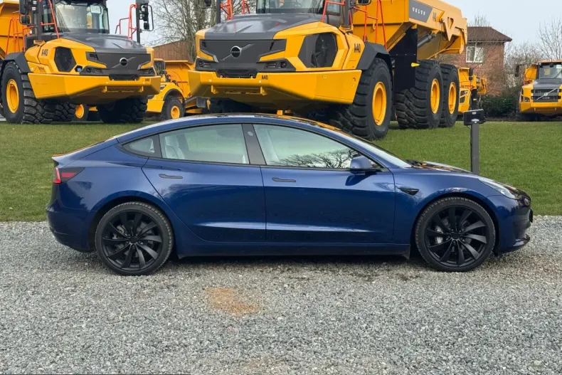 Tesla Model 3 din 2022 cu 50.500 km - oferta TES247423 - foto 2