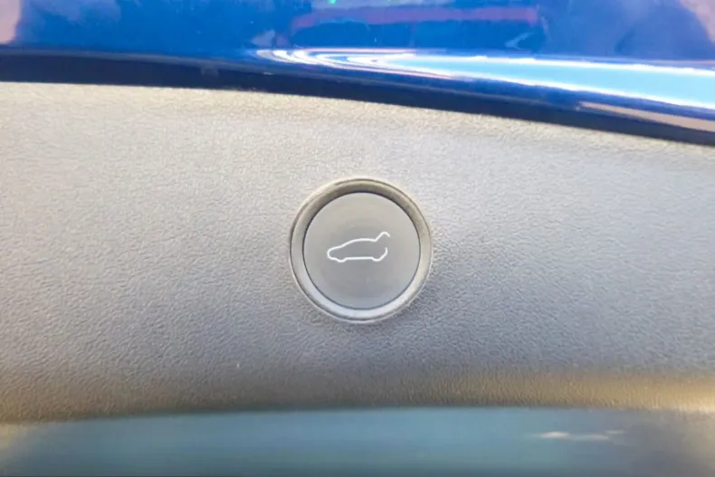 Tesla Model 3 din 2022 cu 64.018 km - oferta TES247427 - foto 9