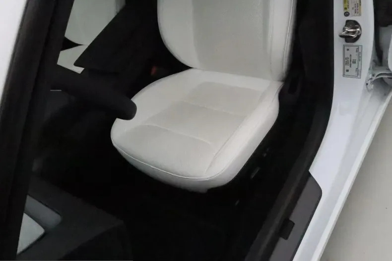 Tesla Model 3 din 2024 cu 34.542 km - oferta TES247428 - foto 17