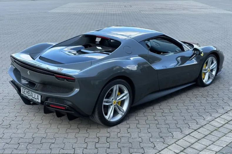 Ferrari 296 GTB din 2024 cu 1.300 km - oferta FER247429 - foto 6