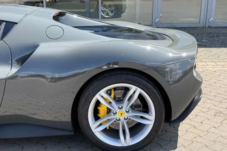 Ferrari 296 GTB din 2024 cu 1.300 km - oferta FER247429 - foto 11