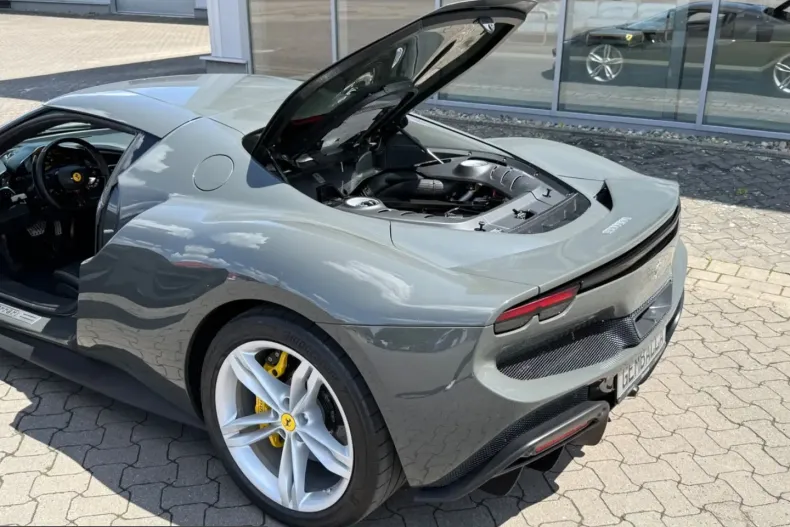 Ferrari 296 GTB din 2024 cu 1.300 km - oferta FER247429 - foto 31