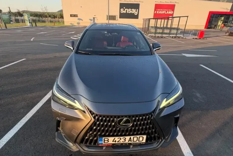 Lexus NX 450h din 2023 cu 125.000 km - oferta LEX247446 - foto 1