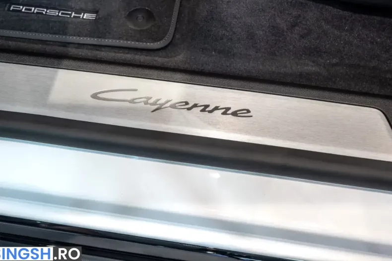 Porsche Cayenne din 2026 cu 9.900 km - oferta POR247453 - foto 8