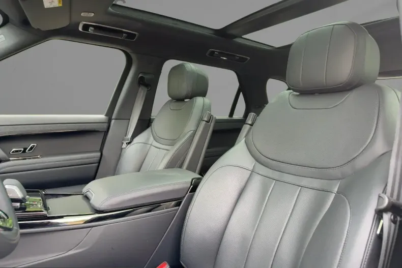 Land Rover Range Rover Sport din 2025 cu 24.564 km - oferta LAN247459 - foto 8