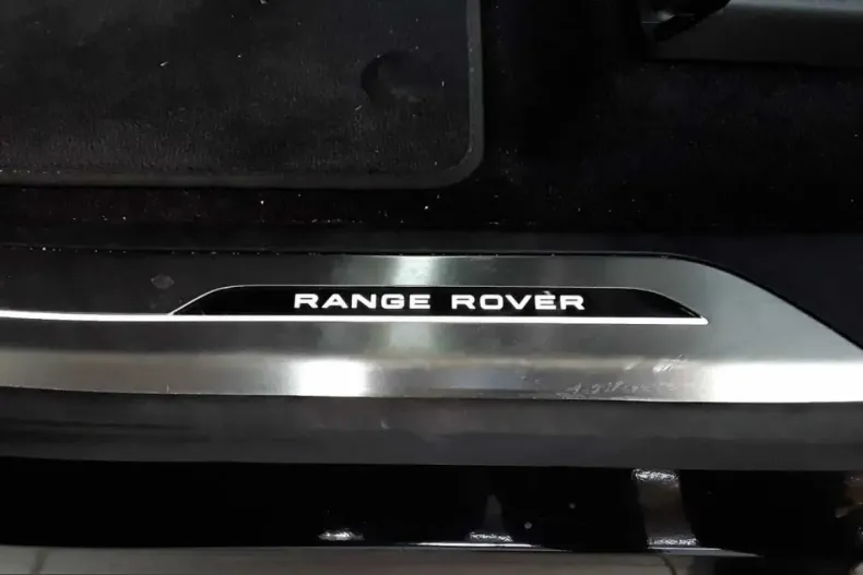 Land Rover Range Rover Sport din 2025 cu 19.082 km - oferta LAN247460 - foto 17