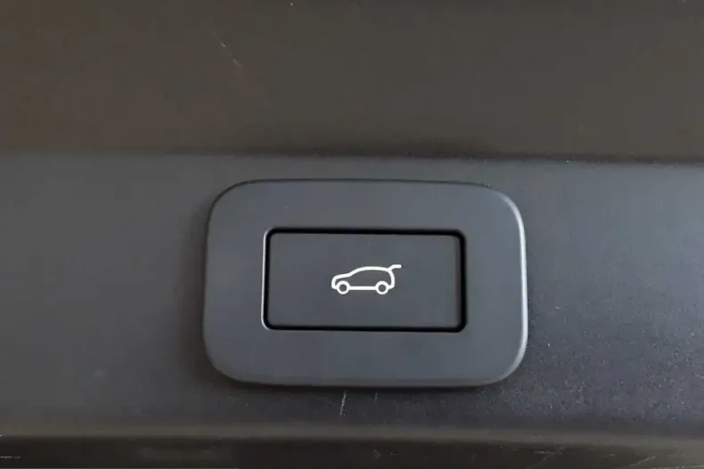 Land Rover Range Rover Sport din 2025 cu 19.082 km - oferta LAN247460 - foto 19